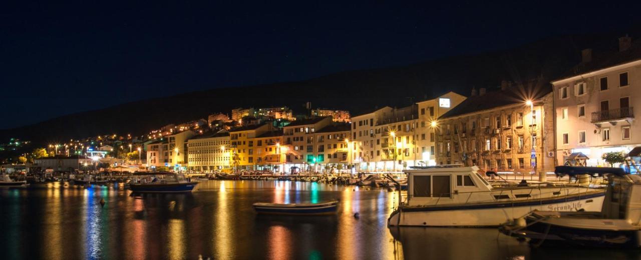 Apartments with a parking space Senj - 5571 Bagian luar foto