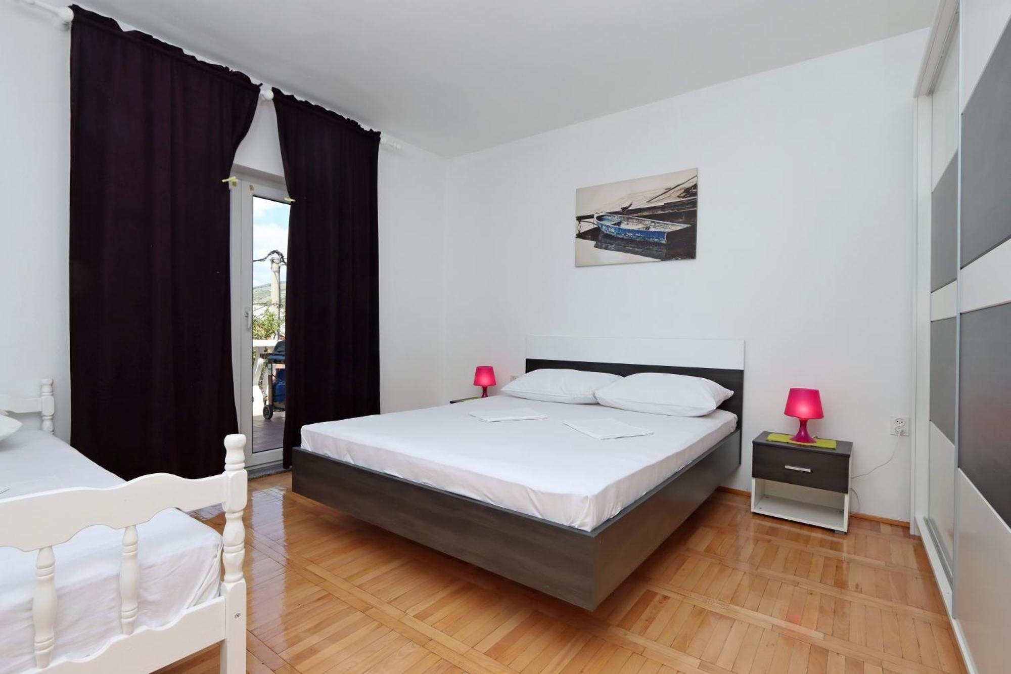 Apartments with a parking space Senj - 5571 Bagian luar foto