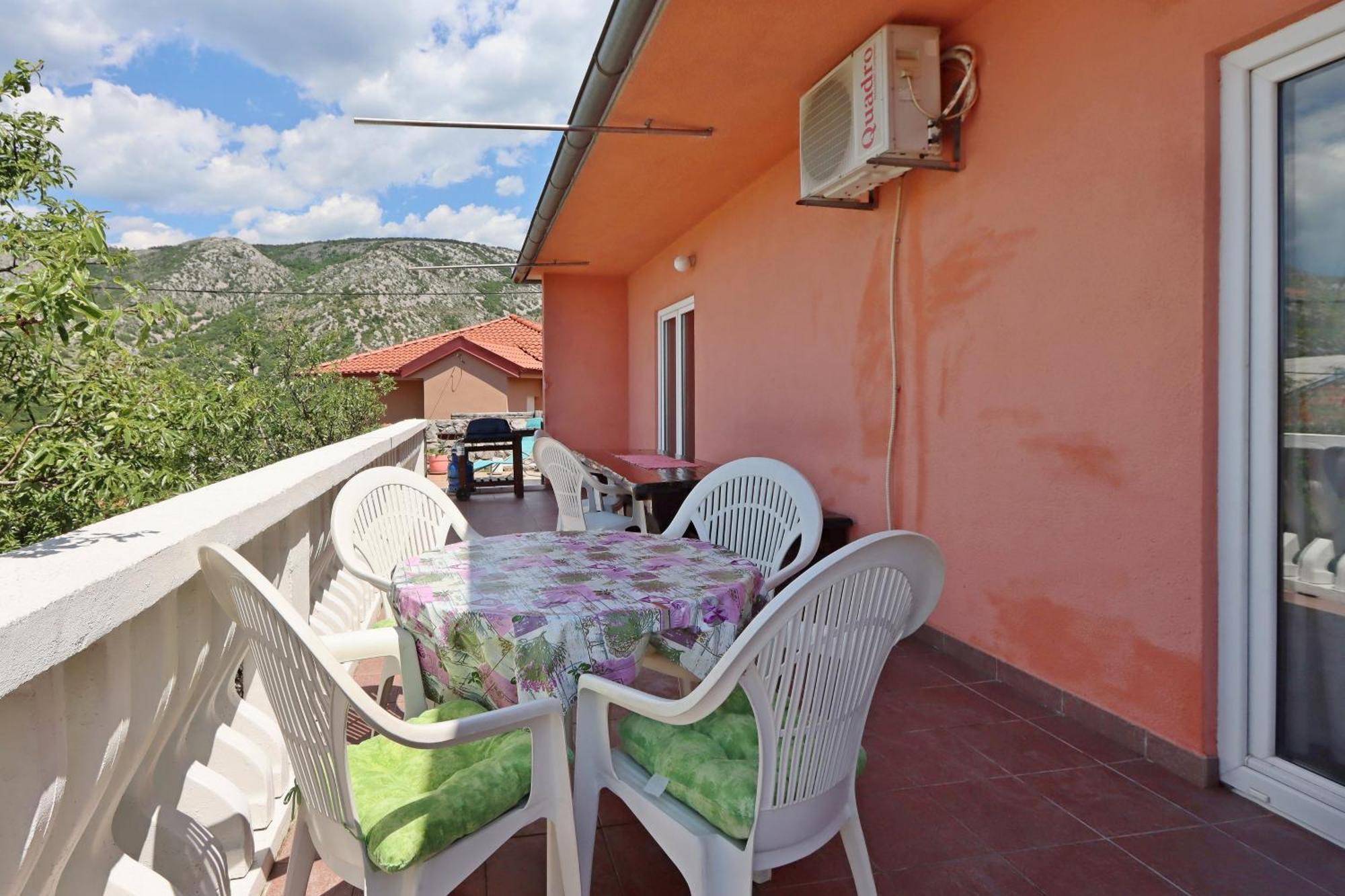 Apartments with a parking space Senj - 5571 Bagian luar foto